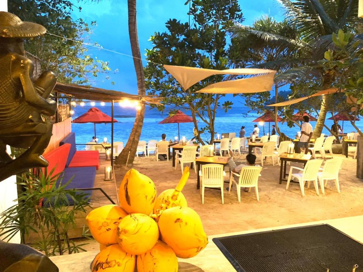 Central Beach Inn ミリッサ エクステリア 写真