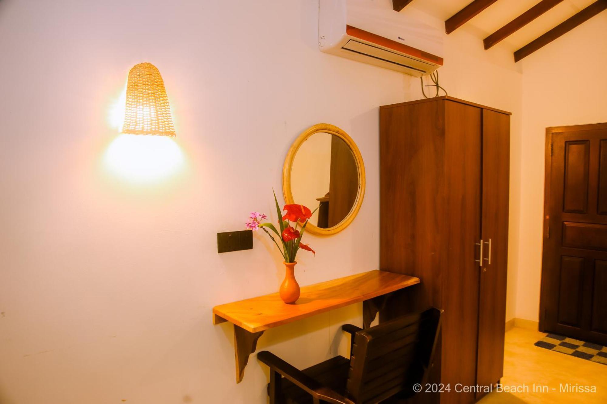 Central Beach Inn ミリッサ エクステリア 写真