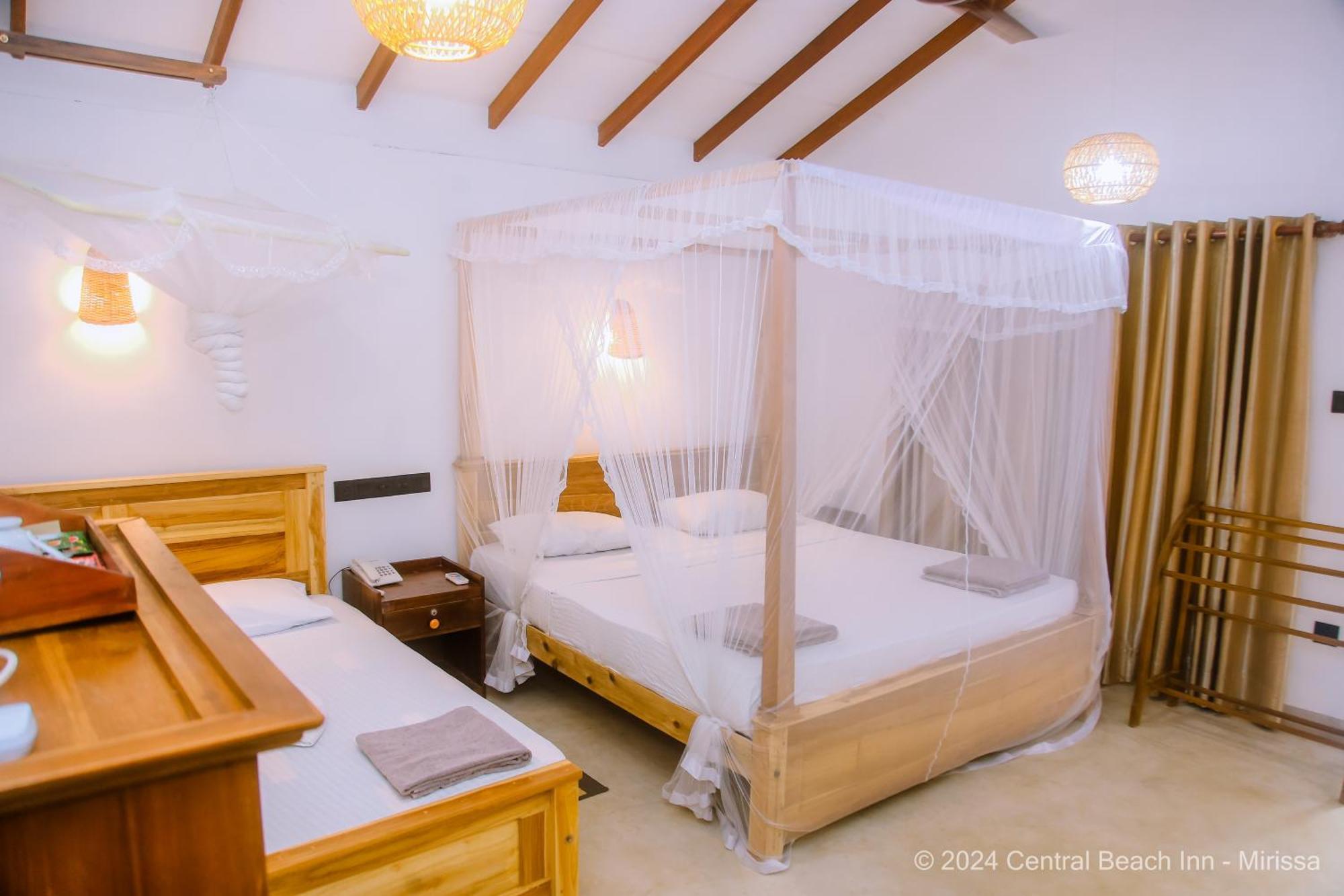 Central Beach Inn ミリッサ エクステリア 写真
