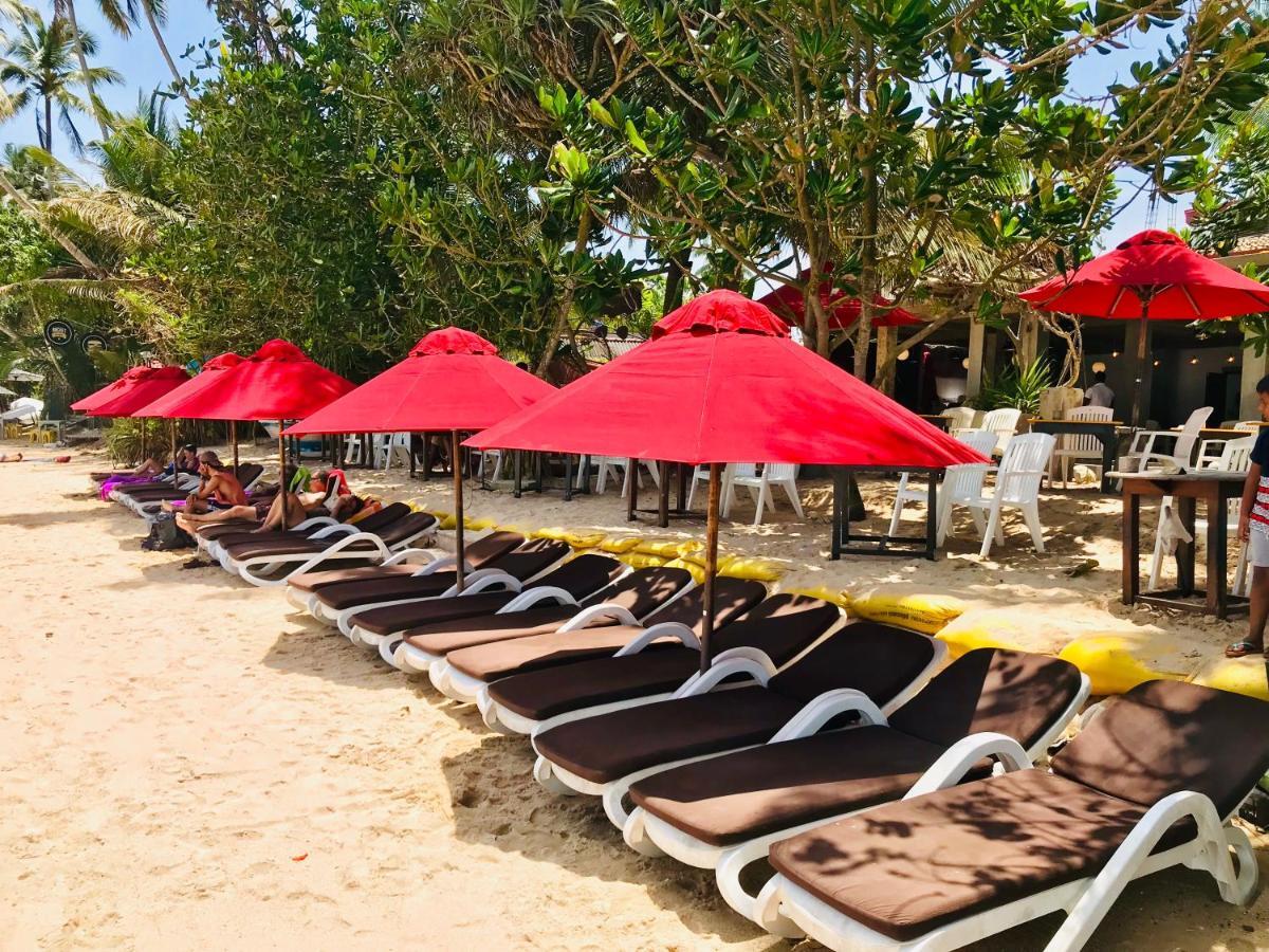 Central Beach Inn ミリッサ エクステリア 写真